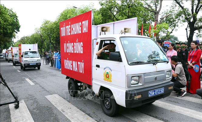 Mít tinh hưởng ứng tháng hành động, phòng chống ma túy; Ngày quốc tế và ngày toàn dân phòng, chống ma túy 26/6. Ảnh: Phạm Kiên\TTXVN