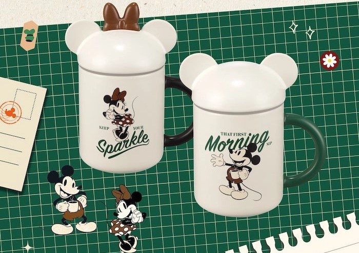 Các sản phẩm đều có sự góp mặt của các nhân vật Disney Starbucks được thể hiện trên gam màu cổ điển.