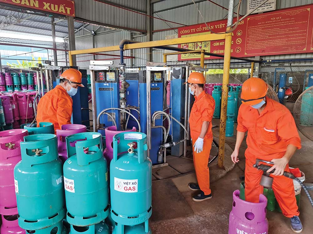 Dàn xoay Carousel chiết nạp gas 12 họng công nghệ tiên tiến nhất mang tới khách hàng sản phẩm đảm bảo chất lượng và trọng lượng, an toàn tuyệt đối trong phòng chống cháy, nổ