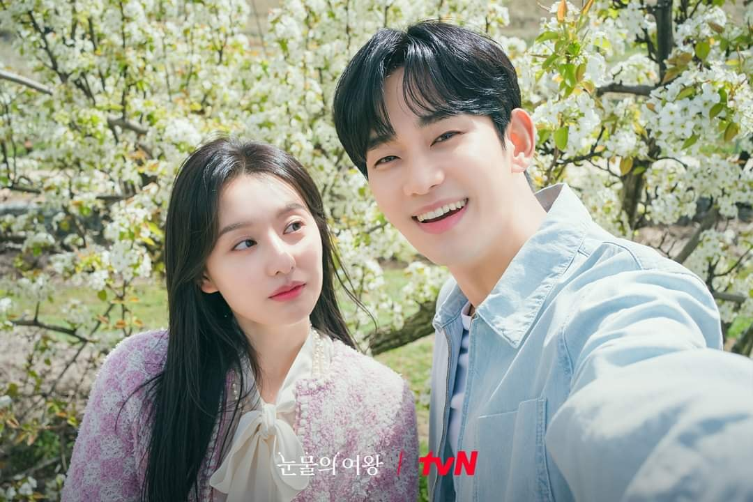 Kim Soo Hyun lỡ tay để lộ bằng chứng hẹn hò Kim Ji Won?- Ảnh 2.