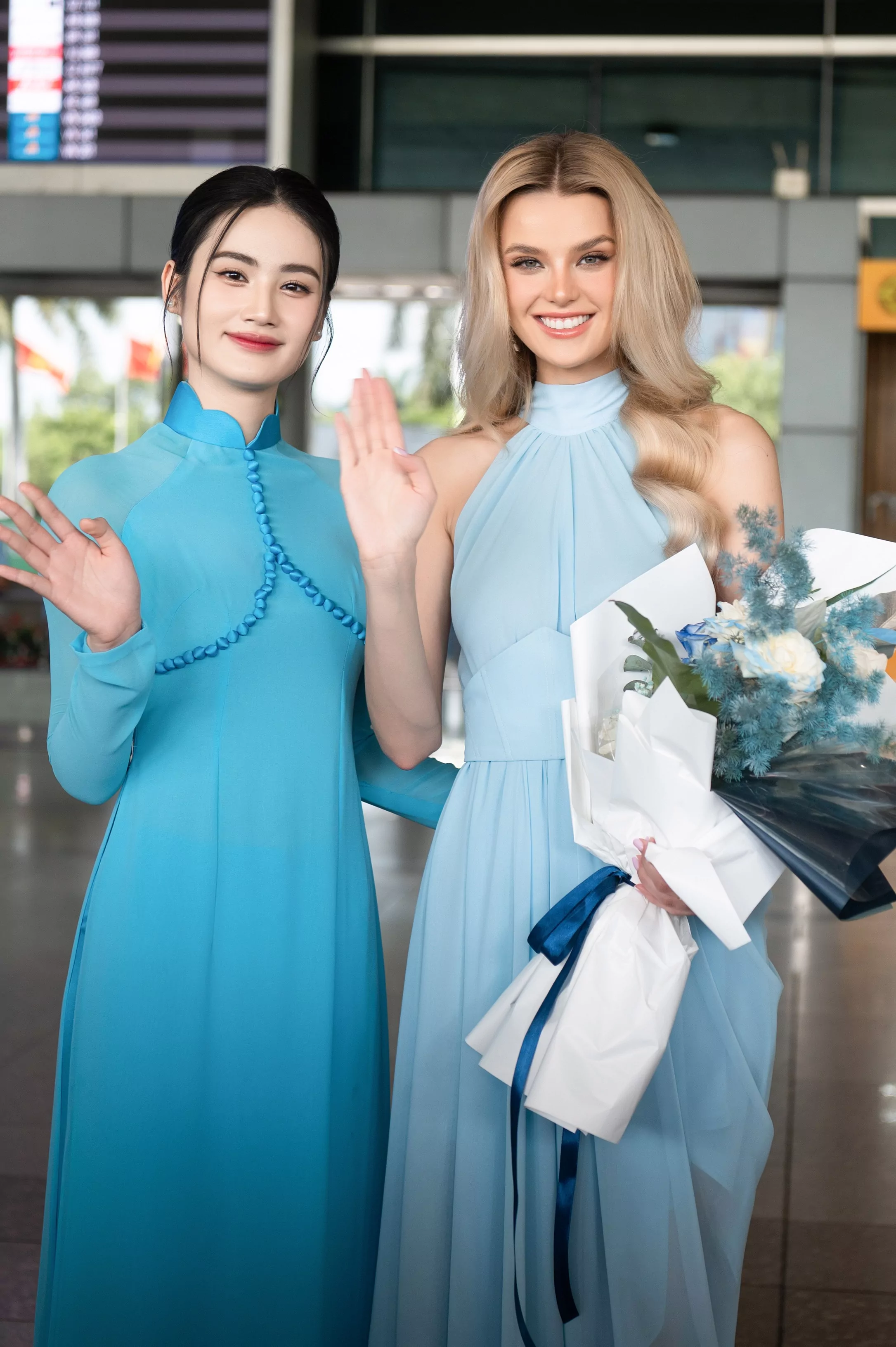 Nhan sắc “búp bê sống Nhan sắc “búp bê sống