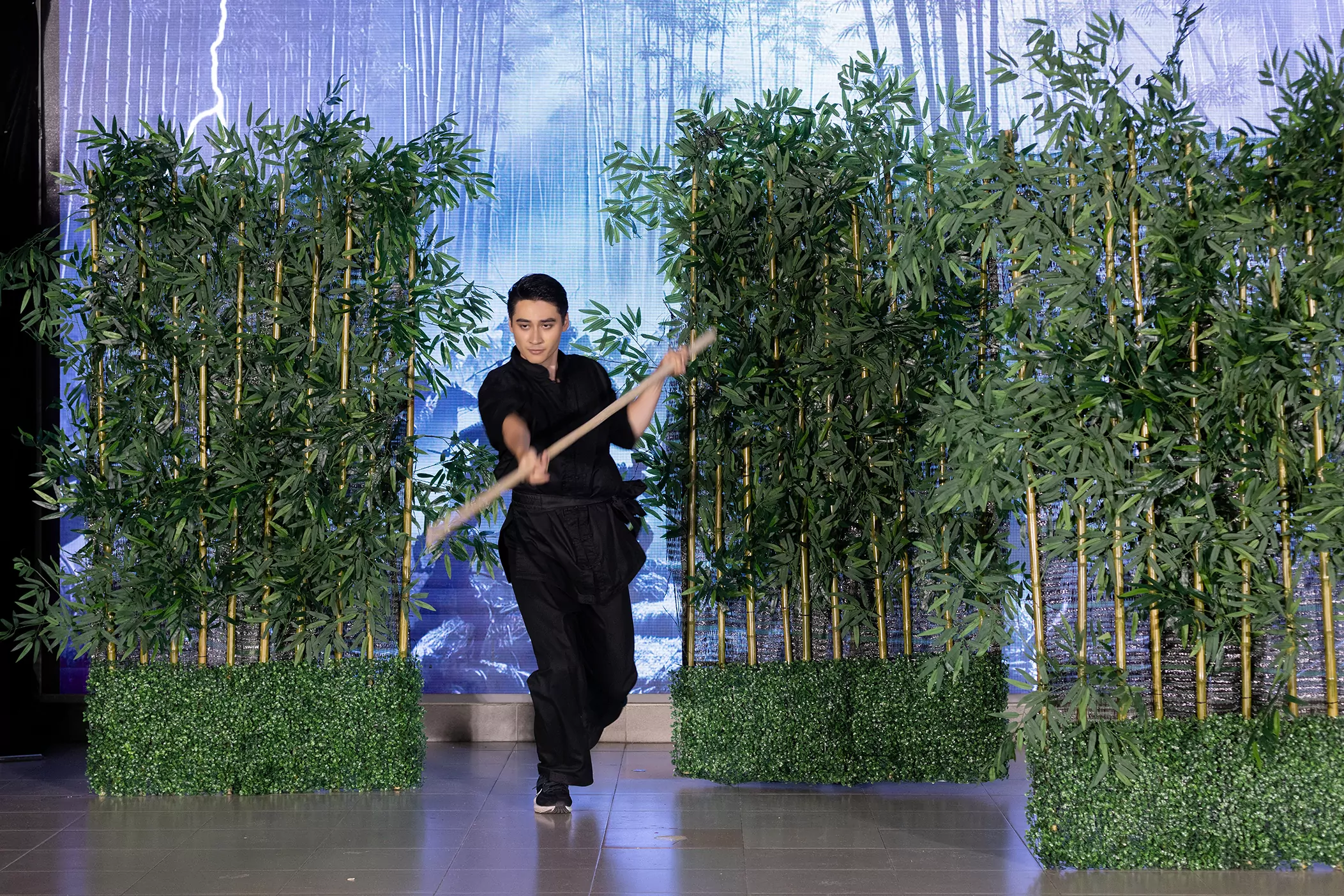 Lộ diện Nam vương múa võ, thổi sáo, chơi đàn tranh sẽ lọt Top 3 Mr World Vietnam 2024?- Ảnh 4.
