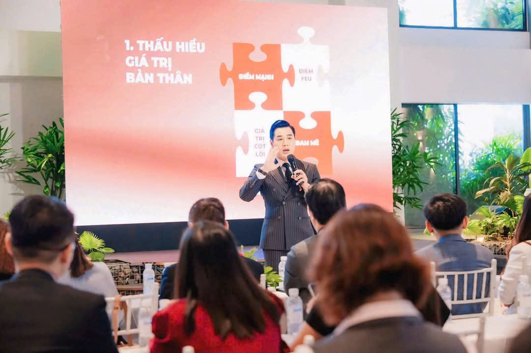 “Vượt sóng”  chia sẻ chiến lược và kết nối đầu rư của Hội doanh nhân trẻ TP. Hồ Chí Minh