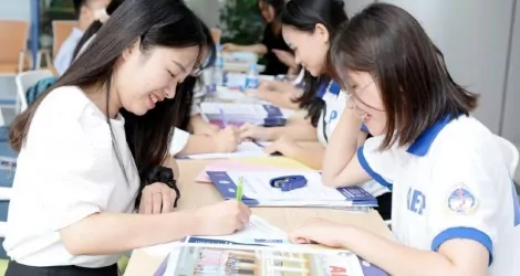 Năm 2025, trường ĐH Kinh tế Quốc dân tuyển sinh bằng kết quả thi tốt nghiệp còn 15%