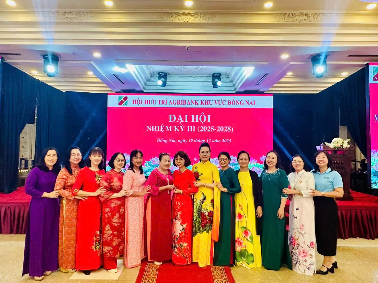 Hoa hậu nhân ái Đậu Hằng Nga tham gia biểu diễn văn nghệ tại sự kiện  Hội hưu trí Agribank khu vực Đồng Nai